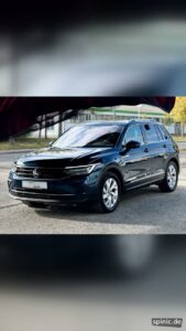 Volkswagen SUV bei einer digitalen Enthüllung mit einem Tuch